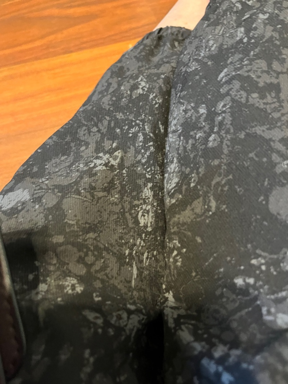 Coach Black Leather Compact Wallet with Gold Logo never used - Picture 3 of 6